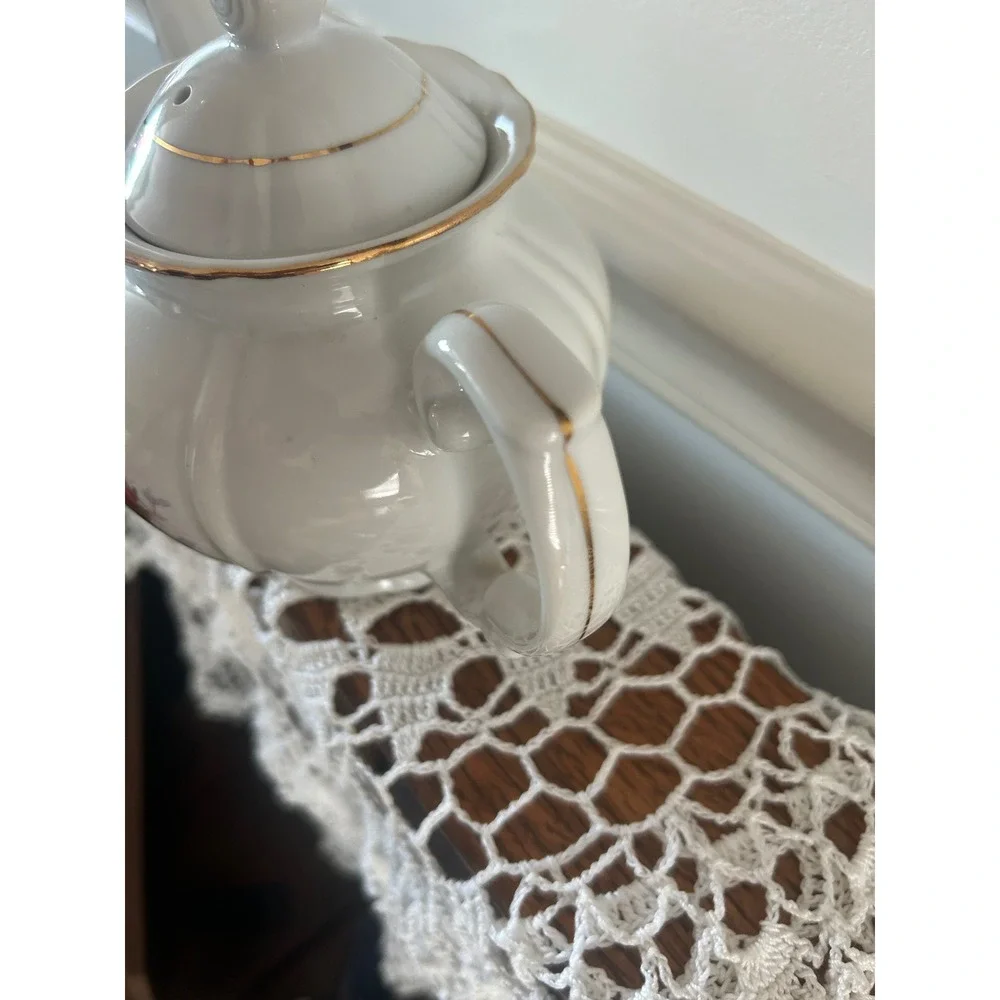 Vintage Porcelain Floral Rose Teapot Gold Trim Pink White Tea Pot 10095